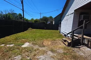 1462 Wall St, Beaumont, TX 77701 - Photo 4