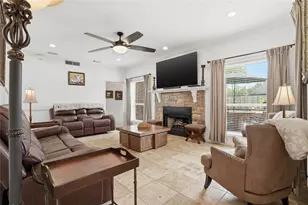 1501 W Castlewood Ave, Friendswood, TX 77546 - Photo 6