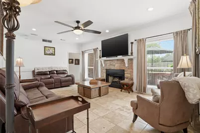1501 W Castlewood Avenue, Friendswood, TX 77546 - Photo 8
