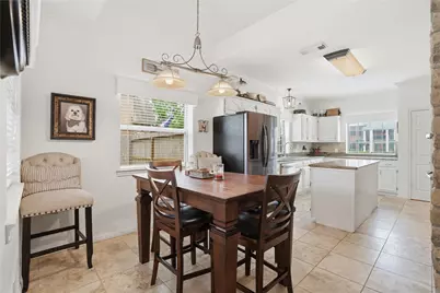 1501 W Castlewood Avenue, Friendswood, TX 77546 - Photo 16