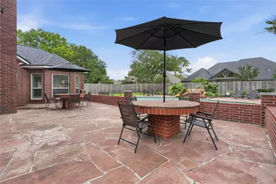 1501 W Castlewood Avenue, Friendswood, TX 77546 - Photo 36