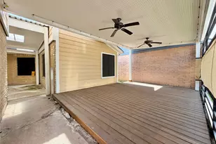 6430 Grandvale Dr, Houston, TX 77072 - Photo 20