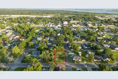 613 W Nazro Street, Baytown, TX 77520 - Photo 14