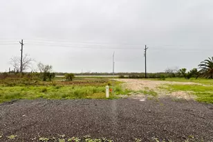 1112 Hwy 87, Port Bolivar, TX 77650 - Photo 1