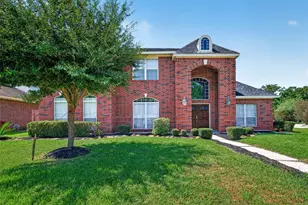 4521 Park Bend Dr, Baytown, TX 77521 - Photo 2