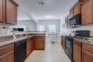 1303 Emerald Stone Dr, Rosharon, TX 77583 - Photo 8