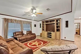 271 Shoreline Dr, Huntsville, TX 77320 - Photo 4