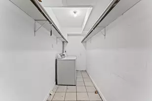 4627 Wild Indigo St, Houston, TX 77027 - Photo 18