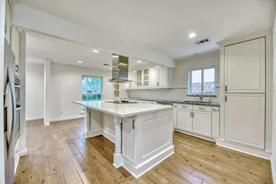 5722 Cheltenham Drive, Houston, TX 77096 - Photo 8