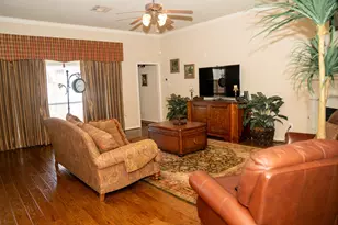 9835 Buckhaven Dr, Houston, TX 77089 - Photo 2