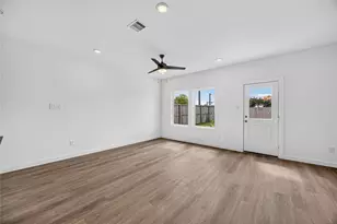 12930 Ami and Tami Pl, Houston, TX 77048 - Photo 12