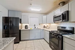 233 E Sunnyside St, Houston, TX 77076 - Photo 20