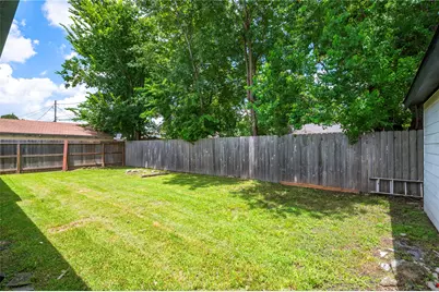 233 E Sunnyside Street, Houston, TX 77076 - Photo 12