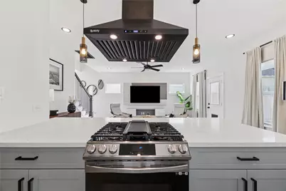 7903 James Franklin Street, Houston, TX 77088 - Photo 8
