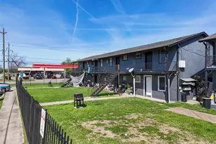 11111 Wiggins St, Jacinto City, TX 77029 - Photo 4