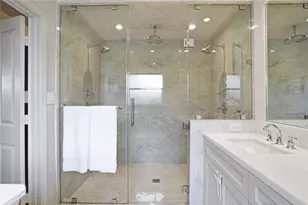 7623 Fairdale Ln, Houston, TX 77063 - Photo 18