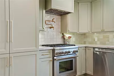 7623 Fairdale Lane, Houston, TX 77063 - Photo 4