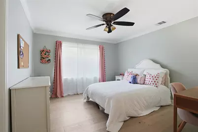 7623 Fairdale Lane, Houston, TX 77063 - Photo 14