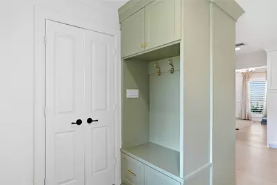 7623 Fairdale Lane, Houston, TX 77063 - Photo 20