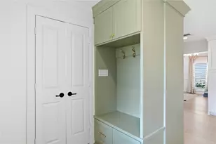 7623 Fairdale Ln, Houston, TX 77063 - Photo 20