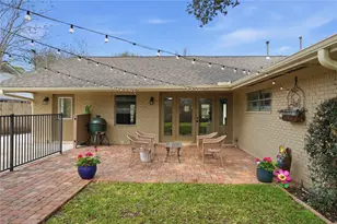 7623 Fairdale Ln, Houston, TX 77063 - Photo 22