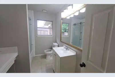 205 W Rittenhouse Street, Houston, TX 77076 - Photo 8