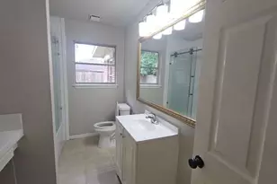 205 W Rittenhouse St, Houston, TX 77076 - Photo 8