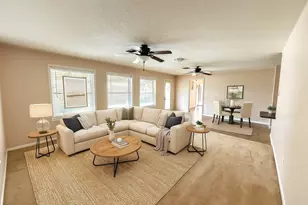 2205 James Ave, El Campo, TX 77437 - Photo 14