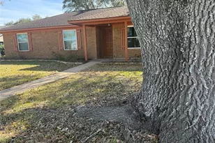 2205 James Ave, El Campo, TX 77437 - Photo 1