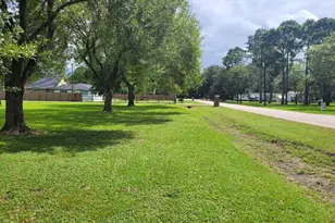 3744 County Rd 949B, Alvin, TX 77511 - Photo 6