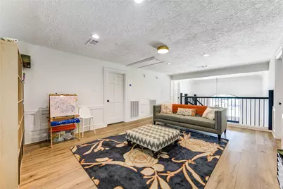 18 Hickory Shadows Drive, Houston, TX 77055 - Photo 26