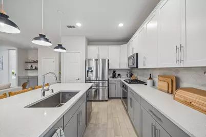 4020 Starbright Street, Houston, TX 77018 - Photo 8