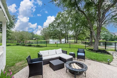 15903 Lake Loop Drive, Cypress, TX 77433 - Photo 38
