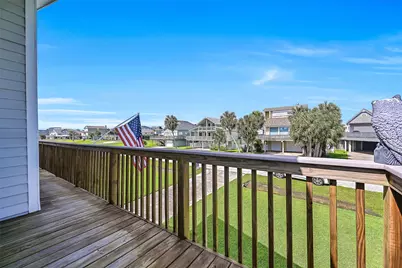 4110 Maison Rouge Court, Galveston, TX 77554 - Photo 38