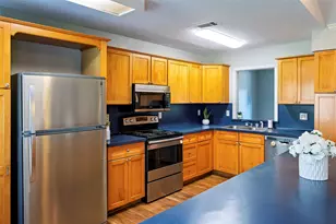 408 Travis St, Webster, TX 77598 - Photo 6
