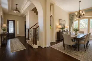 7522 Mulrain Dr, Sugar Land, TX 77479 - Photo 4