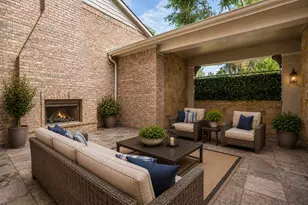 7522 Mulrain Dr, Sugar Land, TX 77479 - Photo 2