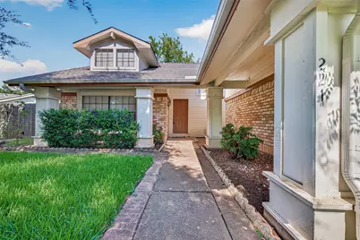 2215 Brook View Lane, Sugar Land, TX 77479 - Photo 6