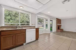 2215 Brook View Ln, Sugar Land, TX 77479 - Photo 22