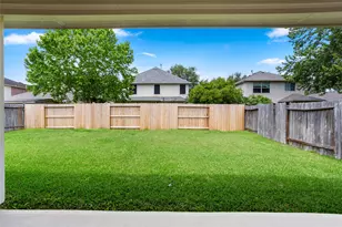 1055 Brigid Ct, Dickinson, TX 77539 - Photo 18