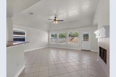 4019 Leighann Lane Drive, Houston, TX 77047 - Photo 4