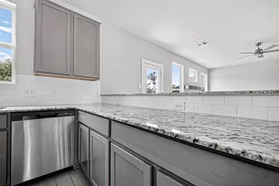 15506 S Fall Fern Circle, Houston, TX 77044 - Photo 16