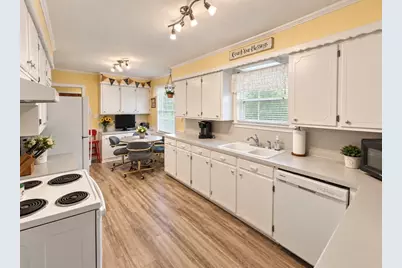 109 S Broadway, Kennard, TX 75847 - Photo 4