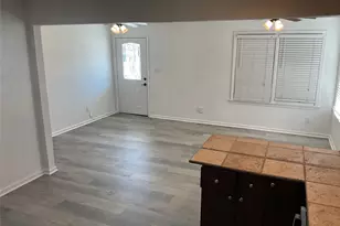 5728 Sylvia Dr, Galveston, TX 77551 - Photo 8