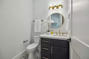 2202 Hewitt Dr, Houston, TX 77018 - Photo 18