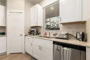 3104 Valley Peak Dr, Houston, TX 77063 - Photo 8