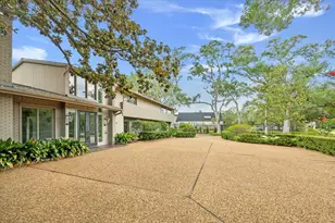 626 Rocky River Rd, Houston, TX 77056 - Photo 14