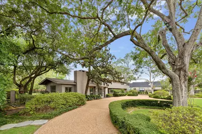 626 Rocky River Road, Houston, TX 77056 - Photo 2