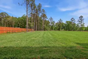 1258 Spanish Dr, Dayton, TX 77535 - Photo 2