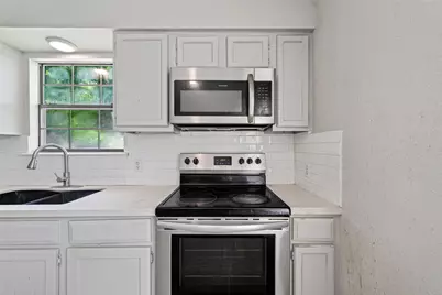 11626 Bexley Drive, Houston, TX 77099 - Photo 12